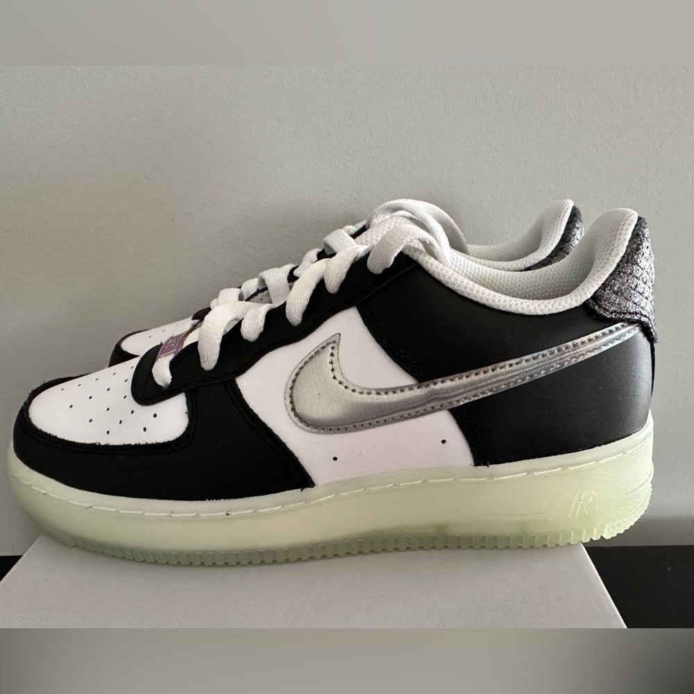 Nike Air Force 1 LV8 GS 'Year of the Dragon' GS Sneaker. New with box. Size 6.5Y
